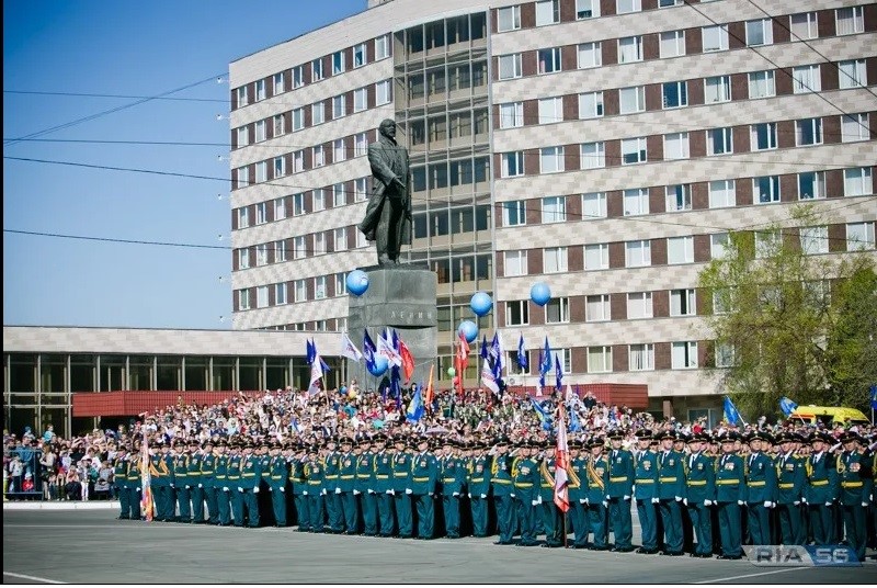 На заметку бузулучанам: парад 9 мая в Оренбурге перенесут с площади Ленина на другое место