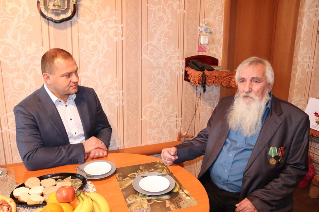 Поздравление ветеранов-целинников администрацией города Бузулука