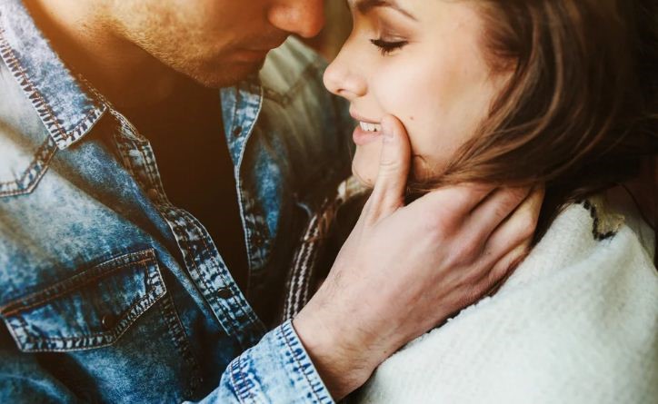 20 прикосновений, которые расскажут об отношении человека