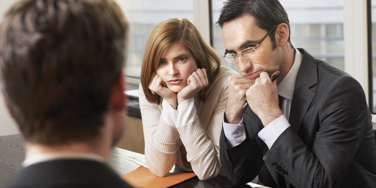 Какие психологические приёмы предпринять, чтобы слишком болтливый человек замолчал?