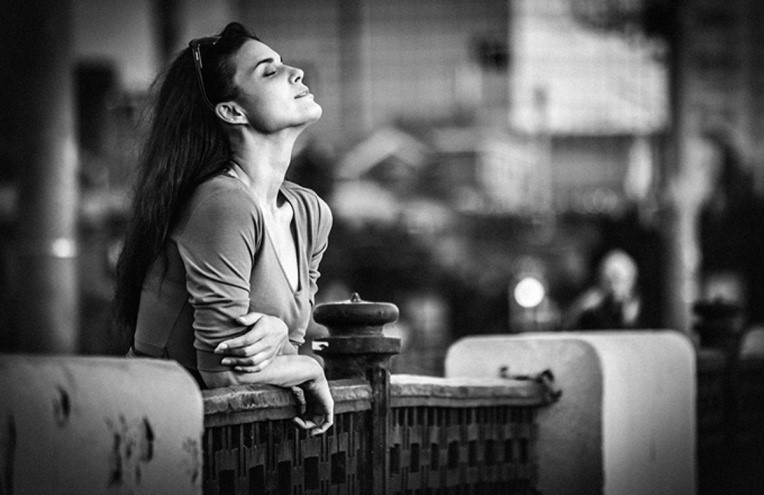 Почему женщина хочет быть одна: какие ситуации вынуждают её пойти на это