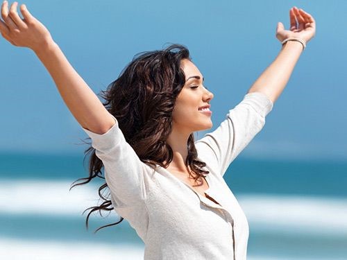 5 звоночков нелюбви к себе: как разорвать паутину лжи