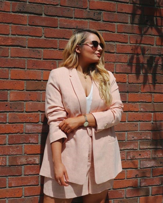 5 летних луков, которые скроют полный живот