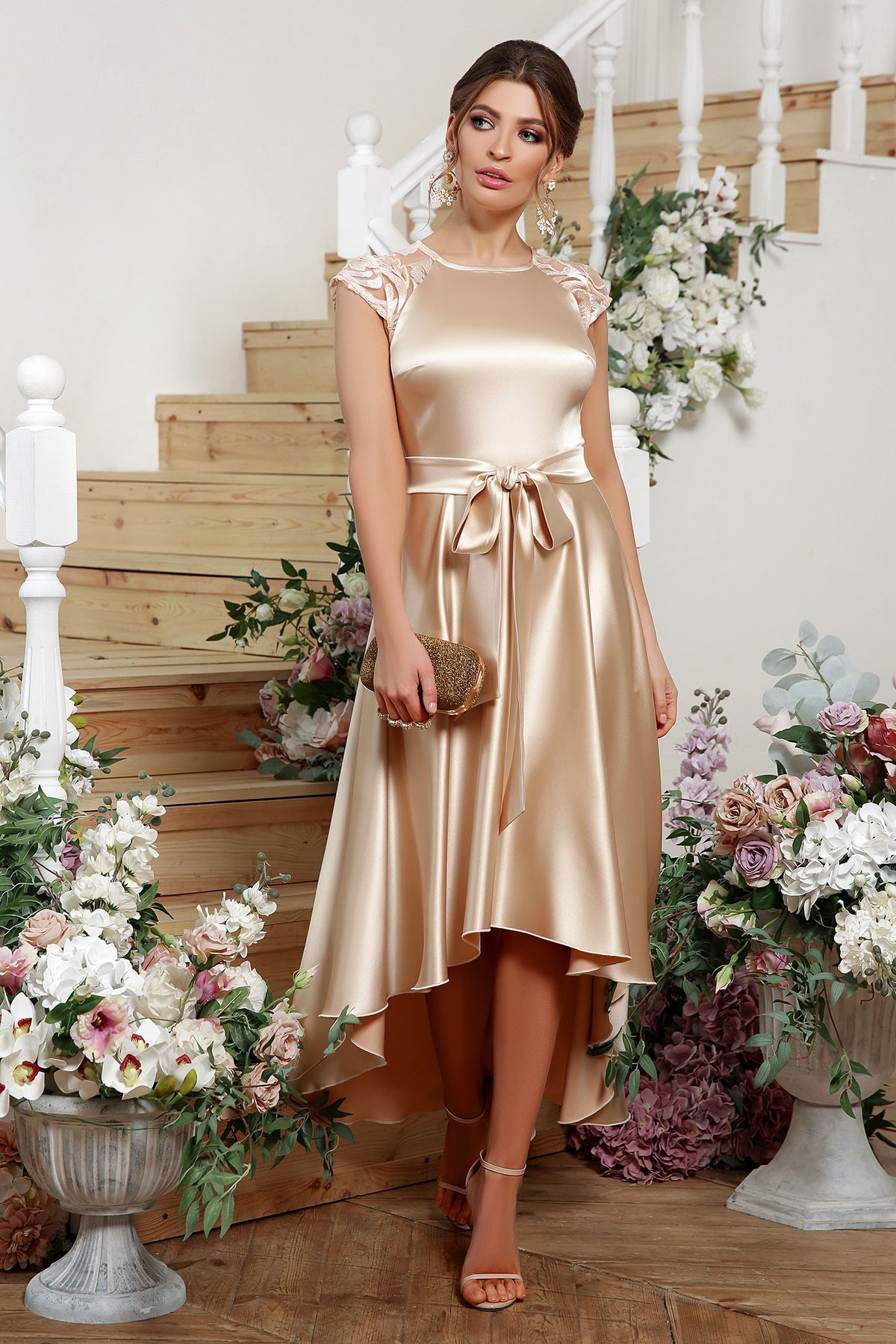 5 платьев, из-за которых весь образ выглядит неряшливым