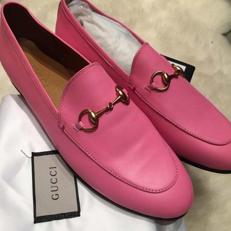 5 деталей, которые есть у вещей от оригинального бренда, но отсутствуют у подделок