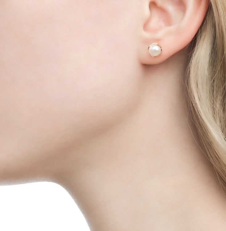 Какие сережки носят стильные женщины