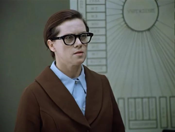 Как отличить уважающую себя женщину от той, которая себя не ценит