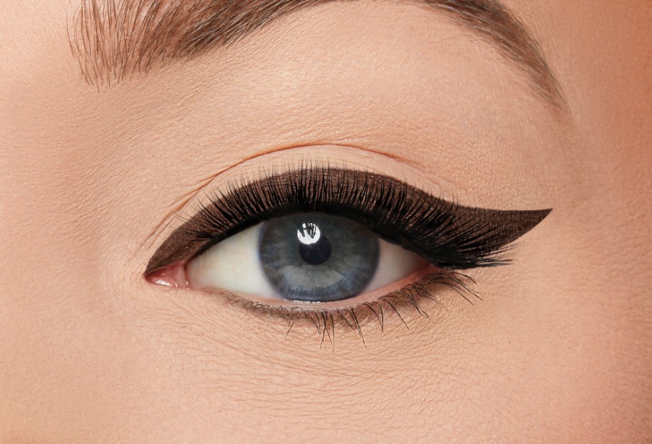 9 видов косметики, которые стоит поставить в холод