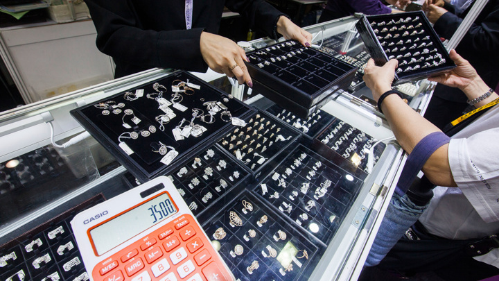 Алмазы дорожают из-за большого спроса