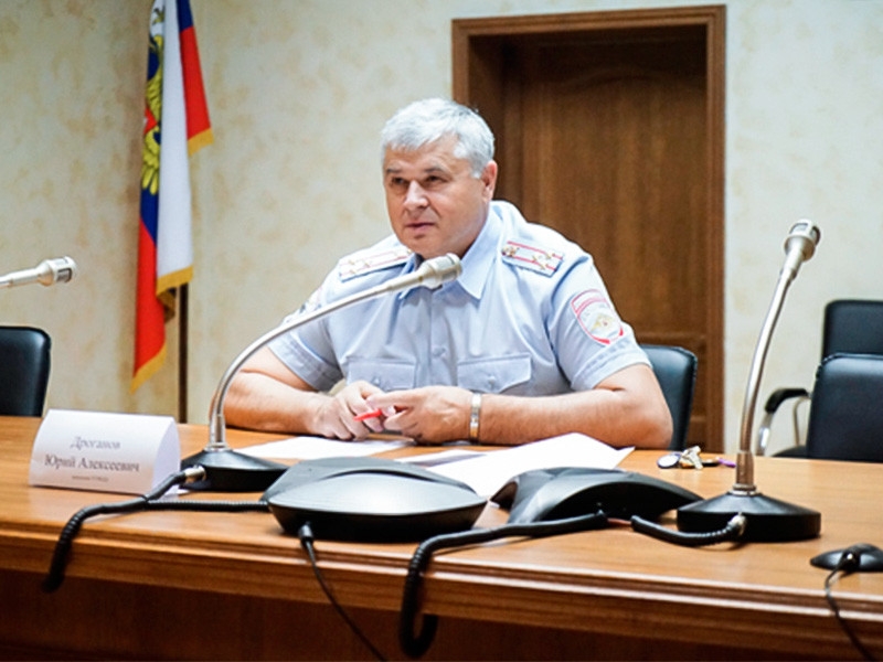 Главу столичной ГИБДД уволили после публикации о передаче маршрутов первых лиц через WhatsApp