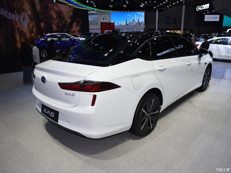 Компания Honda превращает свою новинку в удешевленный «вариант» Porsche Taycan. Раскрыты особенности седана EA6