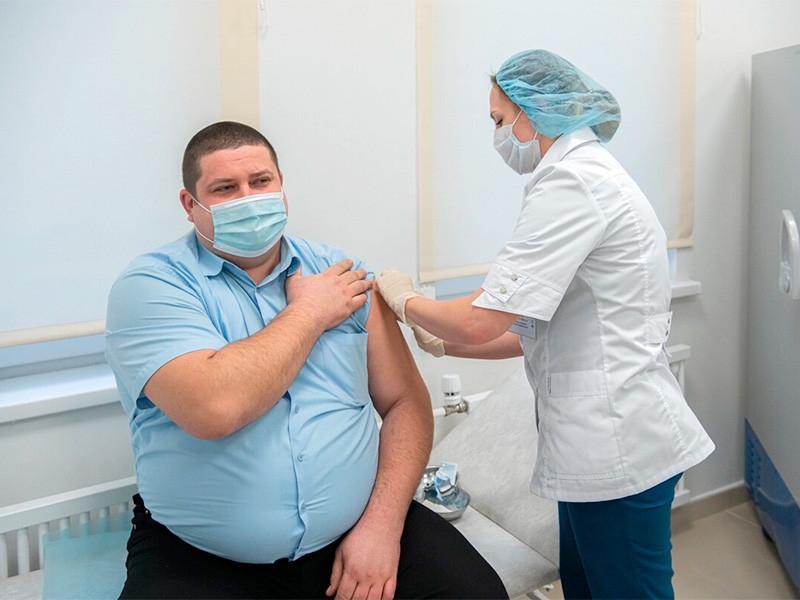 Минздрав объявил об автоматической онлайн-выдаче "вакцинных паспортов" привитым от COVID-19 россиянам