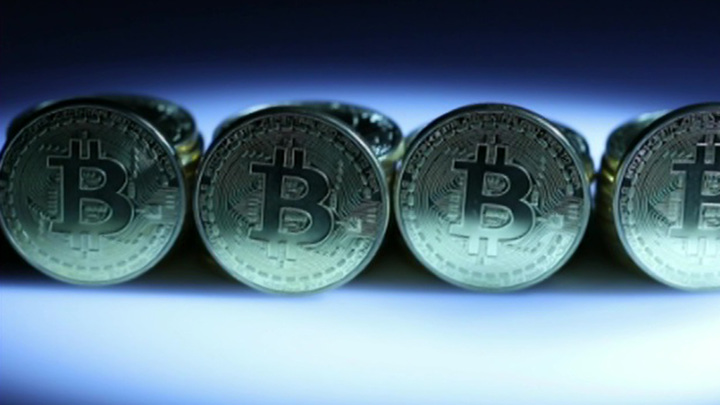 Россиянам с 1 января разрешат операции с криптовалютами