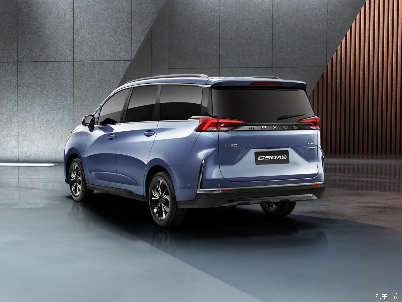 «Убийца» минивэна Kia Carnival выходит на рынок по цене от 984 тыс. рублей: особенности нового SAIC Maxus G50 Plus