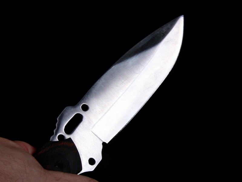 В Москве уроженцы США напали с ножом на курьера, чтобы отнять 2 бутылки Coca-Cola