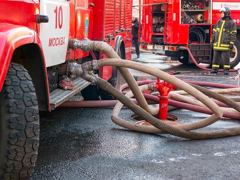 В пожаре в многоквартирном доме на западе Москвы погибли четыре человека