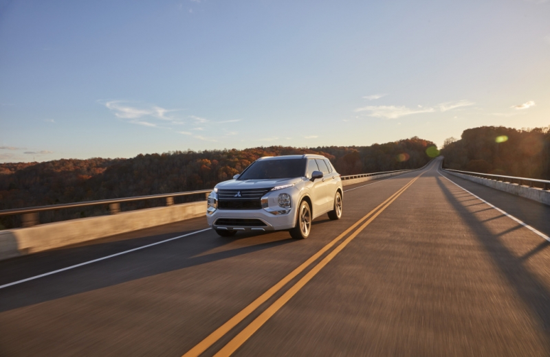 Итоги недели, ч.1: новый Mitsubishi Outlander представлен официально, Skoda показала кросс Kushaq, скрытые возможности кнопки Shift Lock