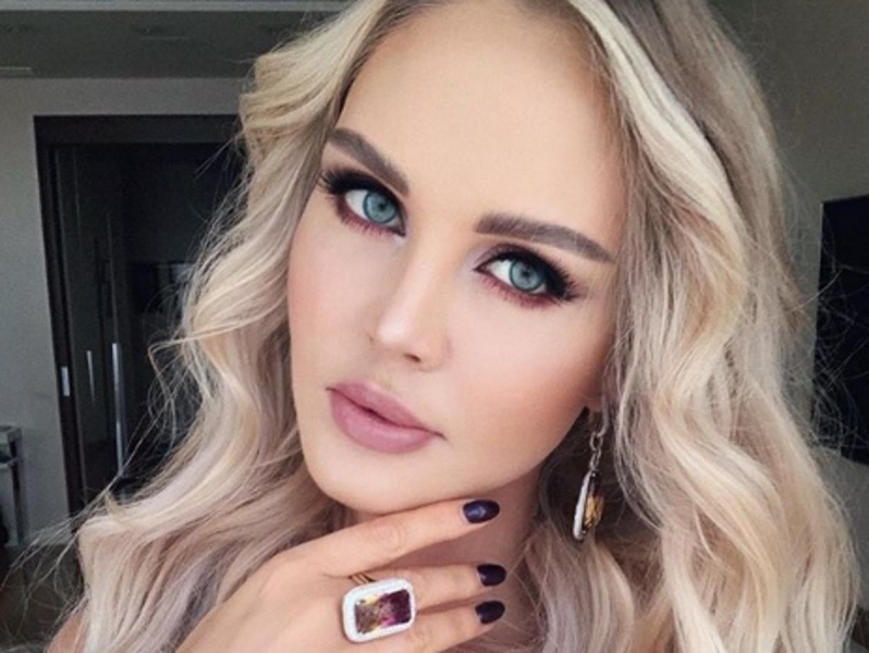 Ярко накрашенная Мария Погребняк объявила о болезни сына