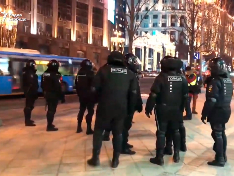 После суда над Навальным: центр  оцепили, четыре станции метро закрыли, задержаны более 1000 человек