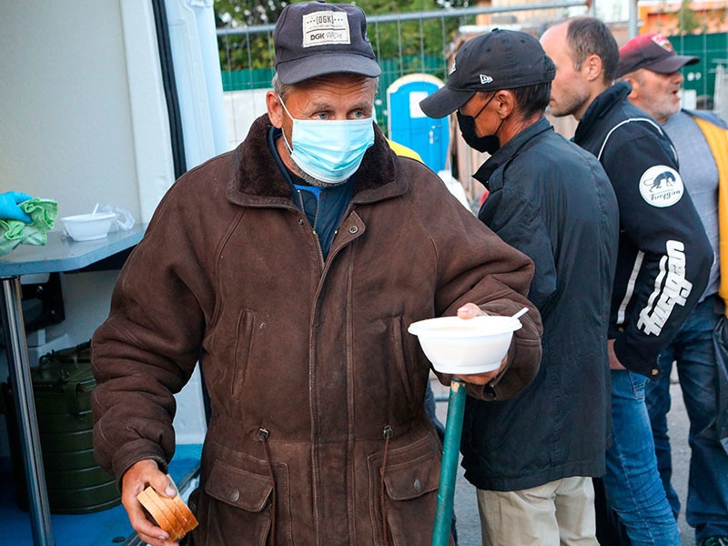 Благотворительные организации пожаловались Владимиру Путину на необходимость выявлять источники финансирования своих жертвователей