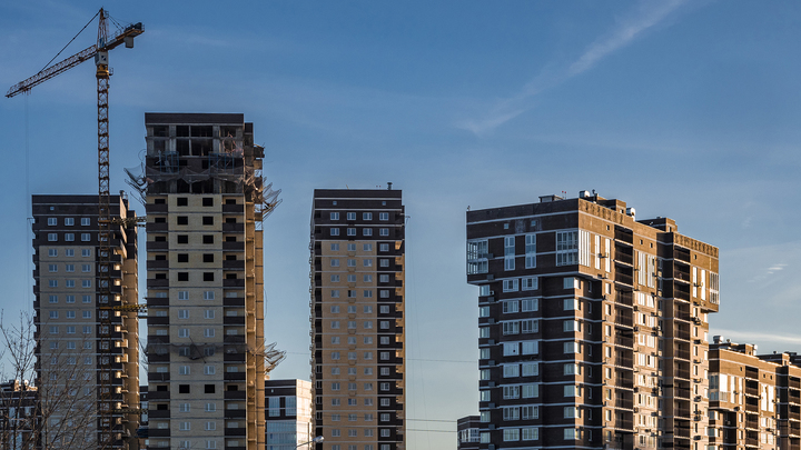 Дом из композита: Минстрой призвал строителей заменять металлоконструкции