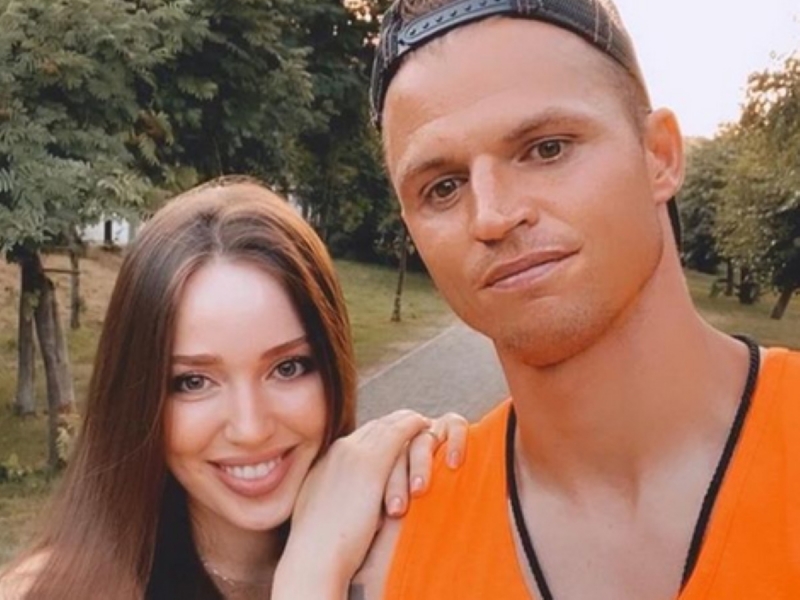 «Копия Бузовой»: Анастасия Костенко перевоплотилась в блондинку