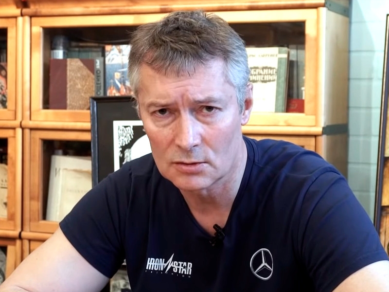 На Евгения Ройзмана завели дело "о нарушении режима ЧП" из-за его участия в акциях в поддержку Навального