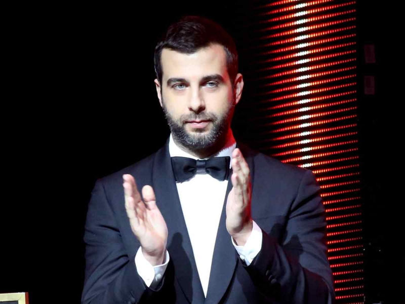 «Нежные девочки»: Иван Ургант растрогал снимком жены и младшей дочери