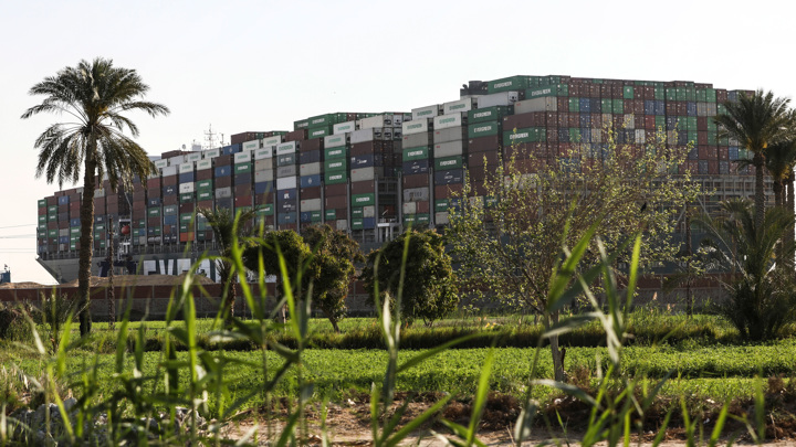 Россия не получала обращений по поводу Суэцкого канала