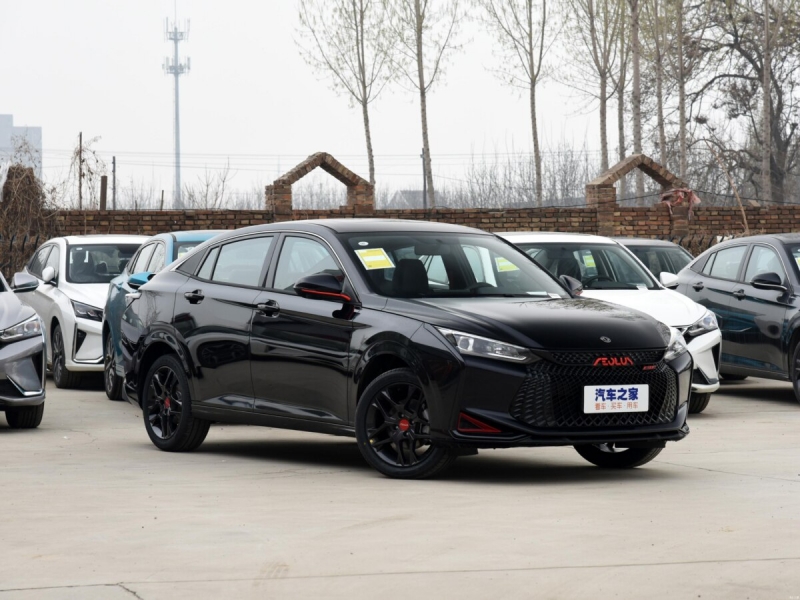 Dongfeng начал продажи двух новых вариаций седана Yixuan 2021