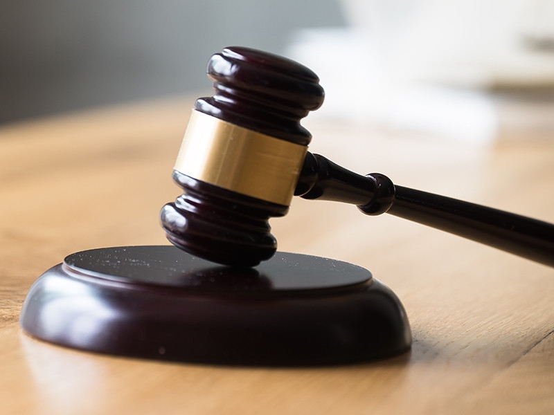 Участника акции 31 января, распылившего перцовый газ в лицо росгвардейцу, приговорили к 3,5 годам колонии