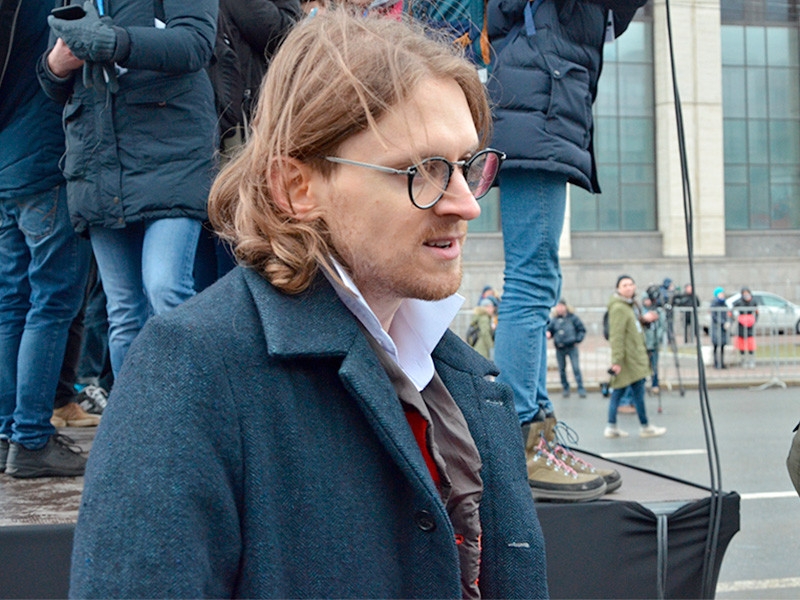 В Москве пришли с обыском к Михаилу Светову и задержали председателя Либертарианской партии Сергея Бойко