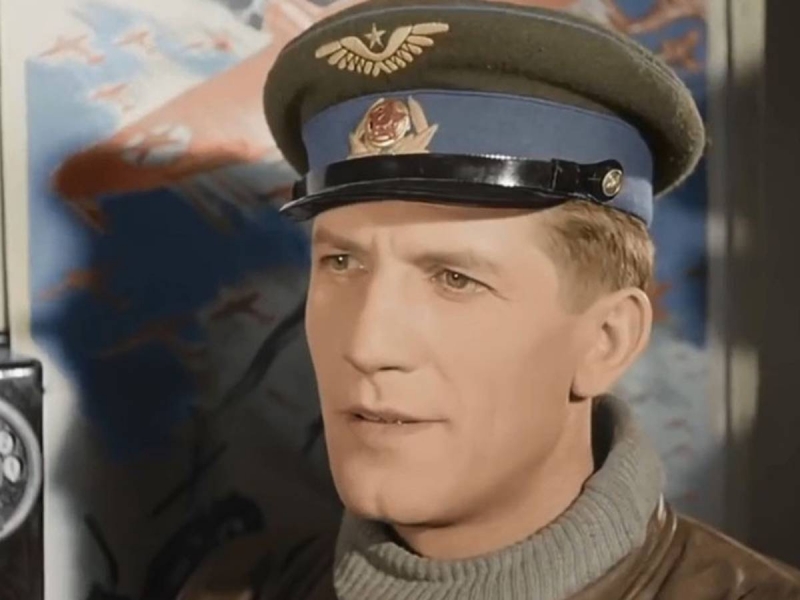 «Может быть яд»: 90-летняя вдова Крючкова не ест продукты, которые приносит внучка