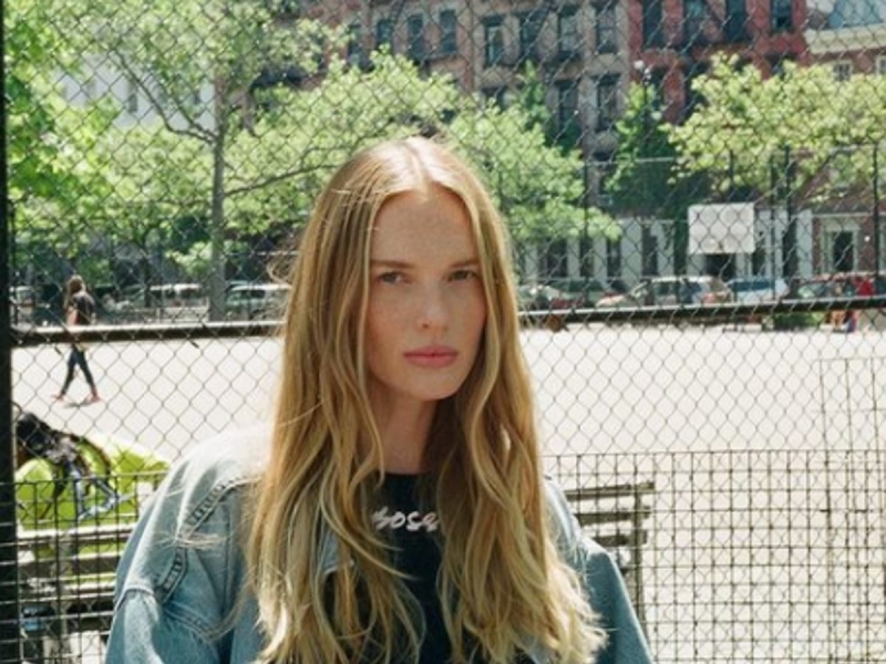 Оставшаяся без мужа-миллионера и работы модель Анна Вьялицына еле сводит концы с концами