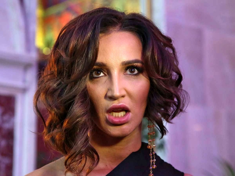 Стало известно, почему родители отказались навещать Ольгу Бузову в больнице