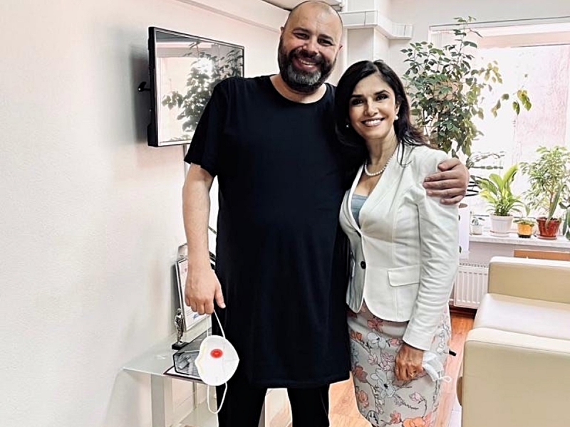 «Ручки и ножки тоненькие, а живот большой»: в сети обсуждают свежее фото похудевшего на 127 кг Фадеева