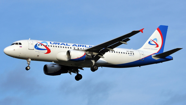 "Уральские авиалинии" повезли российских туристов в Албанию