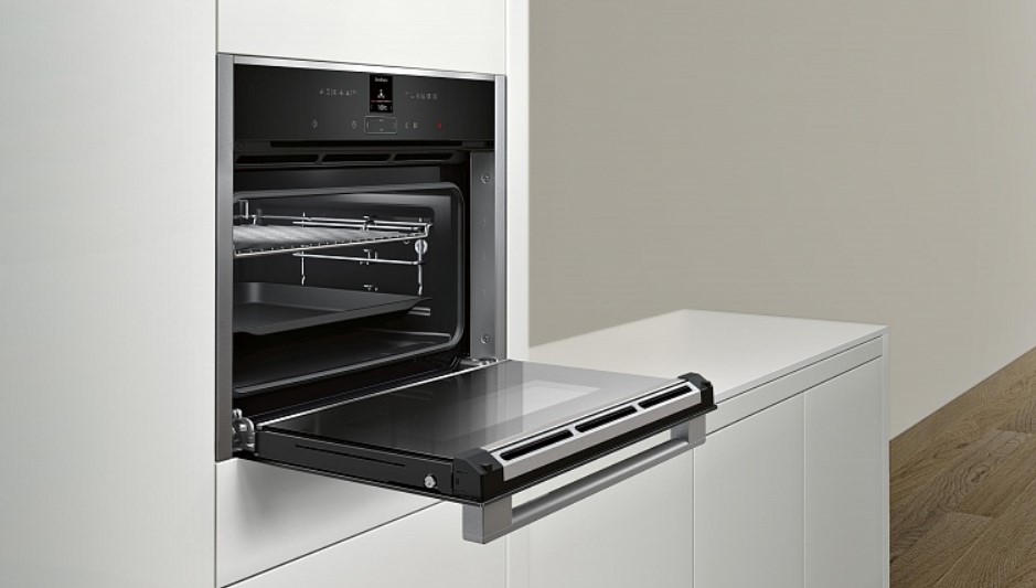 На что обратить внимание, выбирая встраиваемый духовой шкаф