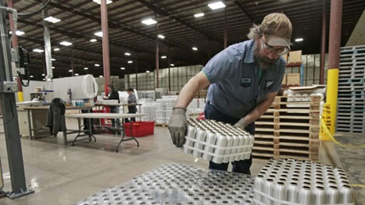 Подрядчик Пентагона построит в России завод алюминиевых банок