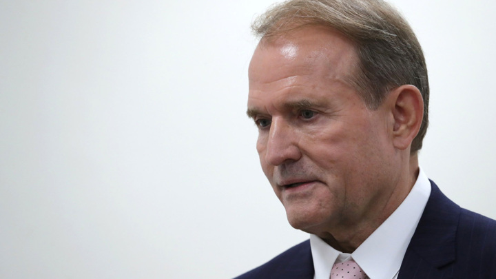 Украинцам придется "согреваться надеждами и обещаниями"