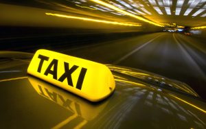 Такси в аэропорту Симферополя: преимущества, возможности