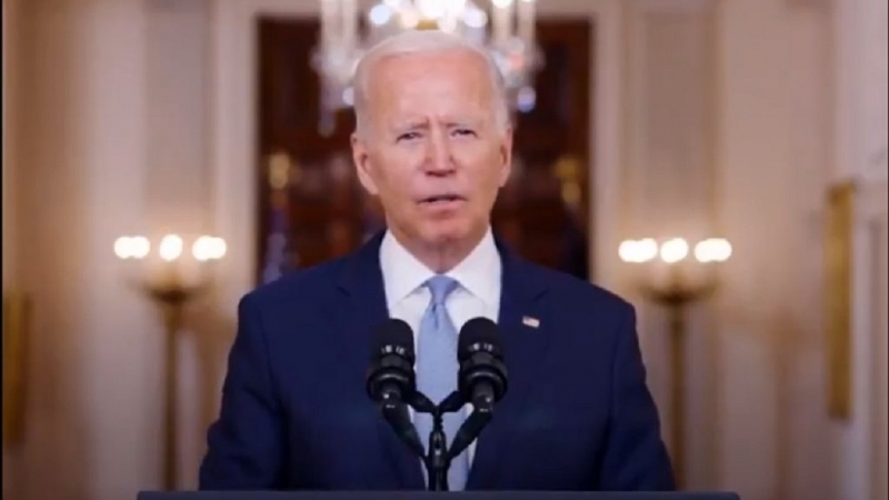 Байден пообещал рассказать Зеленскому, о чем поговорил с Путиным