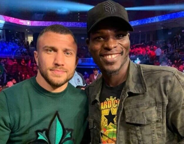 Ломаченко – Комми: букмекеры назвали фаворита боя