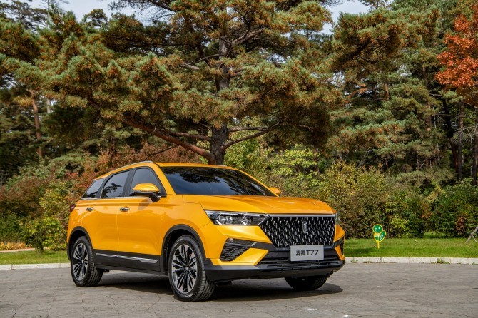 Названа дата старта продаж нового FAW Bestune T77 в России