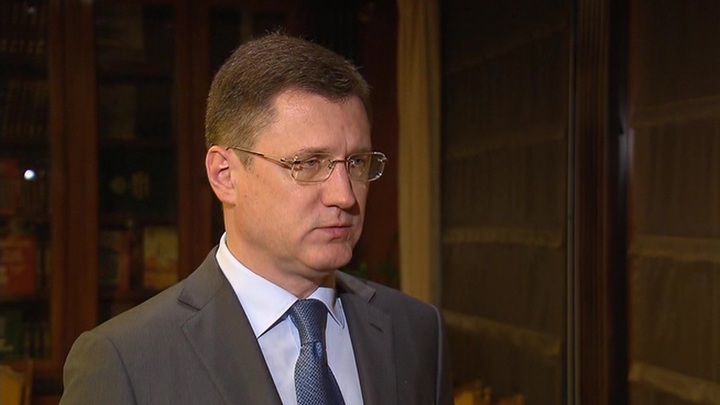 Новак: цена на нефть в 2022 году сохранится на уровне $75