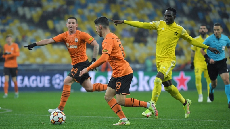 Украина опустилась в таблице коэффициентов УЕФА, отдалившись от России