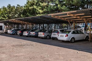 Охраняемая стоянка: преимущества, условия и возможности использования