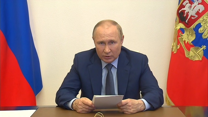 Путин: инфляцию и рост цен удалось взять под контроль