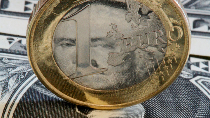 Индексы Мосбиржи и РТС растут, доллар – 56,74 рубля, евро – 53 рубля