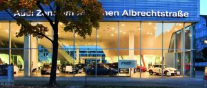 Остекление витрины магазина: почему стоит обратиться к профессионалам?